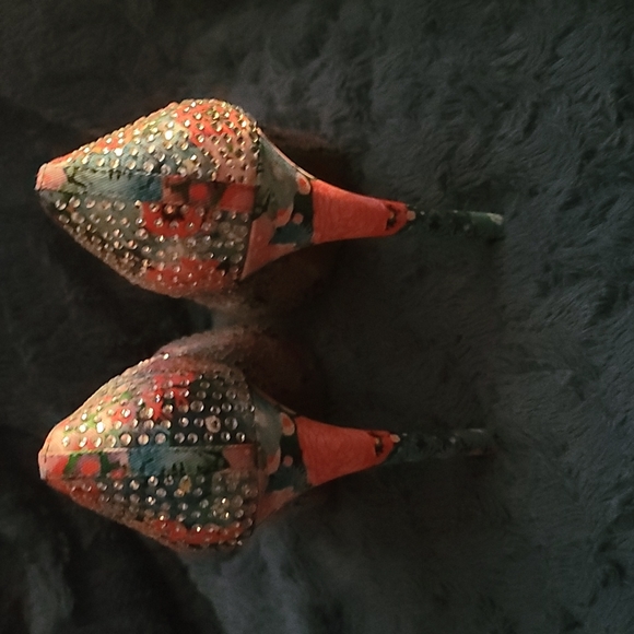 Gianni Bini 6.5 size heels - Picture 3 of 3